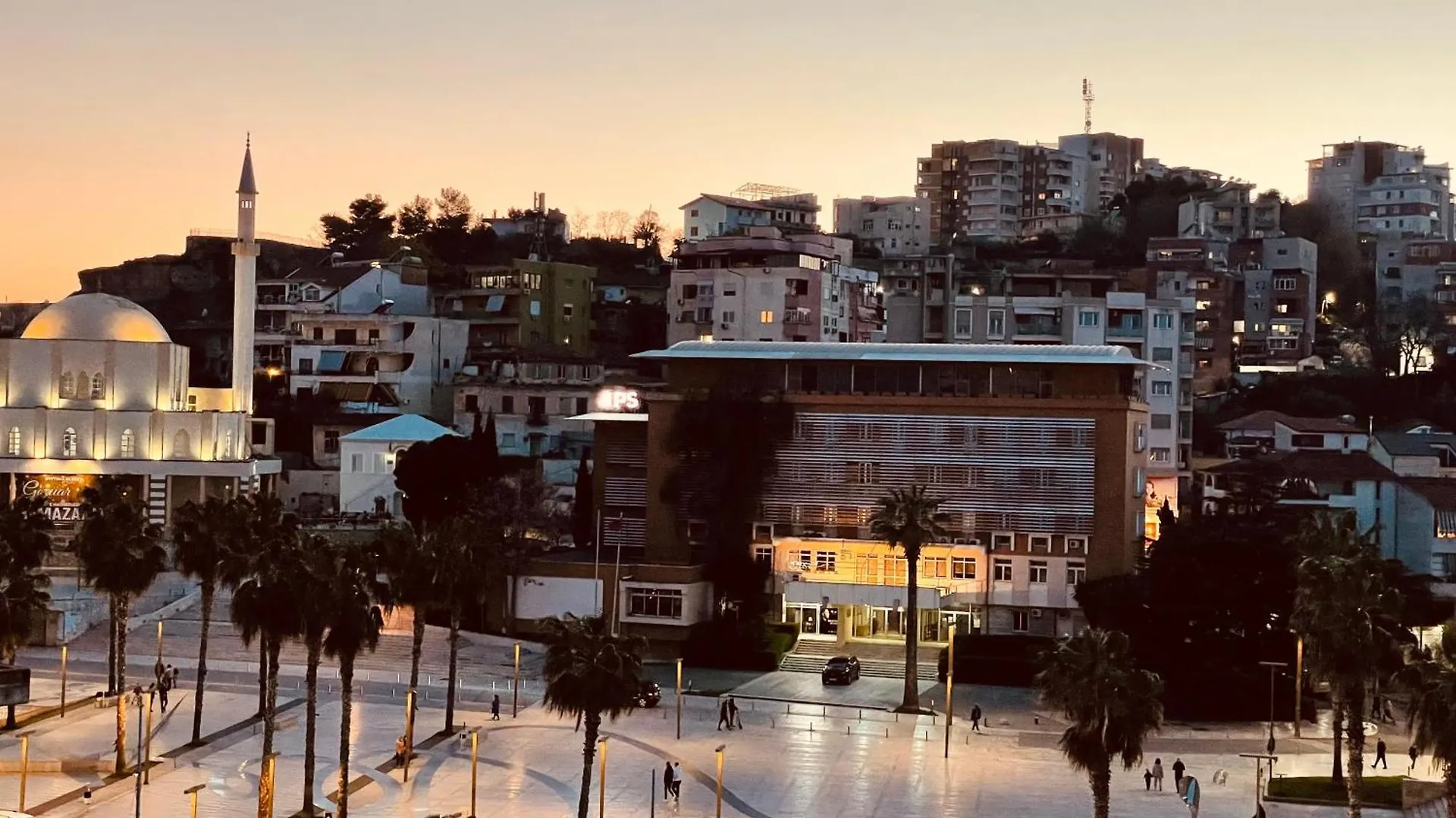 City Center Apartment With Balcony Durrës